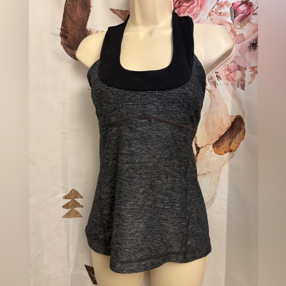 Size 6 lululemon Black and Gray Top​
